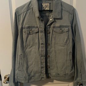 NEW WITH TAGS!!! Womens size Large Denim Jacket
